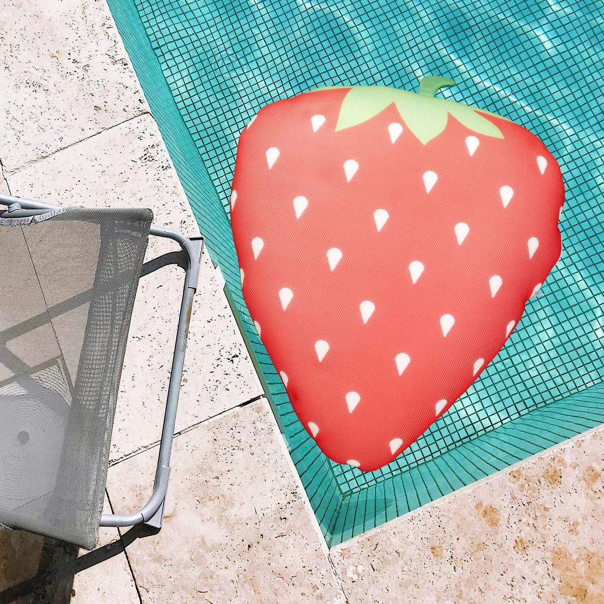 Schwimmkissen Erdbeere Textil Rot/Grün/Weiß mit Zip - Rot/Weiß, Basics, Textil (95/70/27cm)