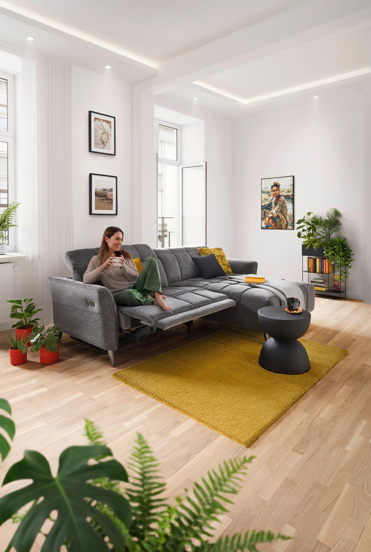 Rohová sedačka PISA, pravá, antracit.žinylka,s el.funkcí - barvy pinie/antracitová, Moderní, kov/dřevo (99-173/82-99/248cm) - Mömax