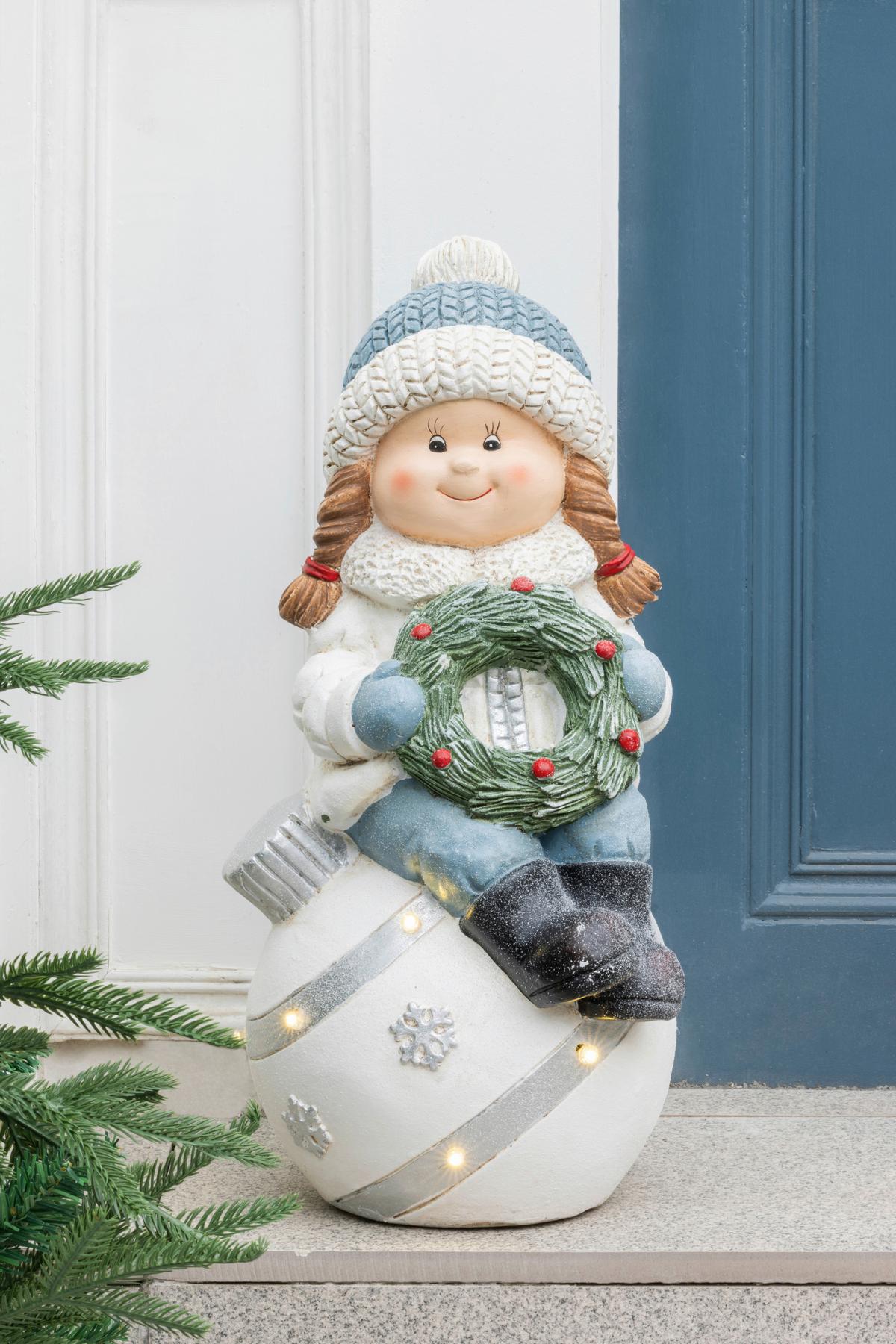 Dekofigur Kind Erika - Rot/Braun, KONVENTIONELL, Kunststoff (24/24,5/50cm) - Luca Bessoni