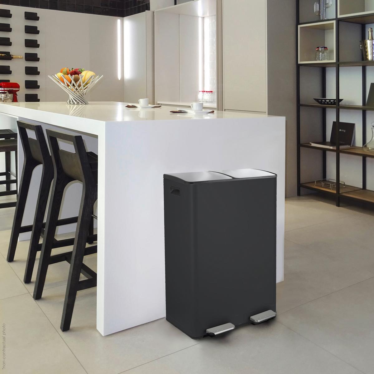 Treteimer Aliya 60l Schwarz Metall Lbh: 45x30x71 - Schwarz, Basics, Kunststoff/Metall (45/30/71cm) - Spirella
