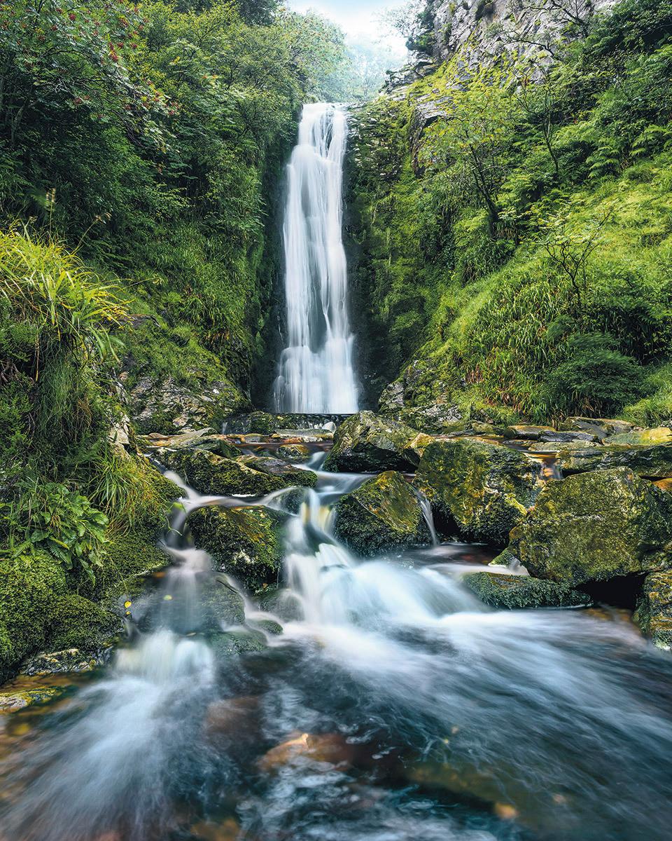 Vliestapete Glenevin Falls - Natur (200/250cm)