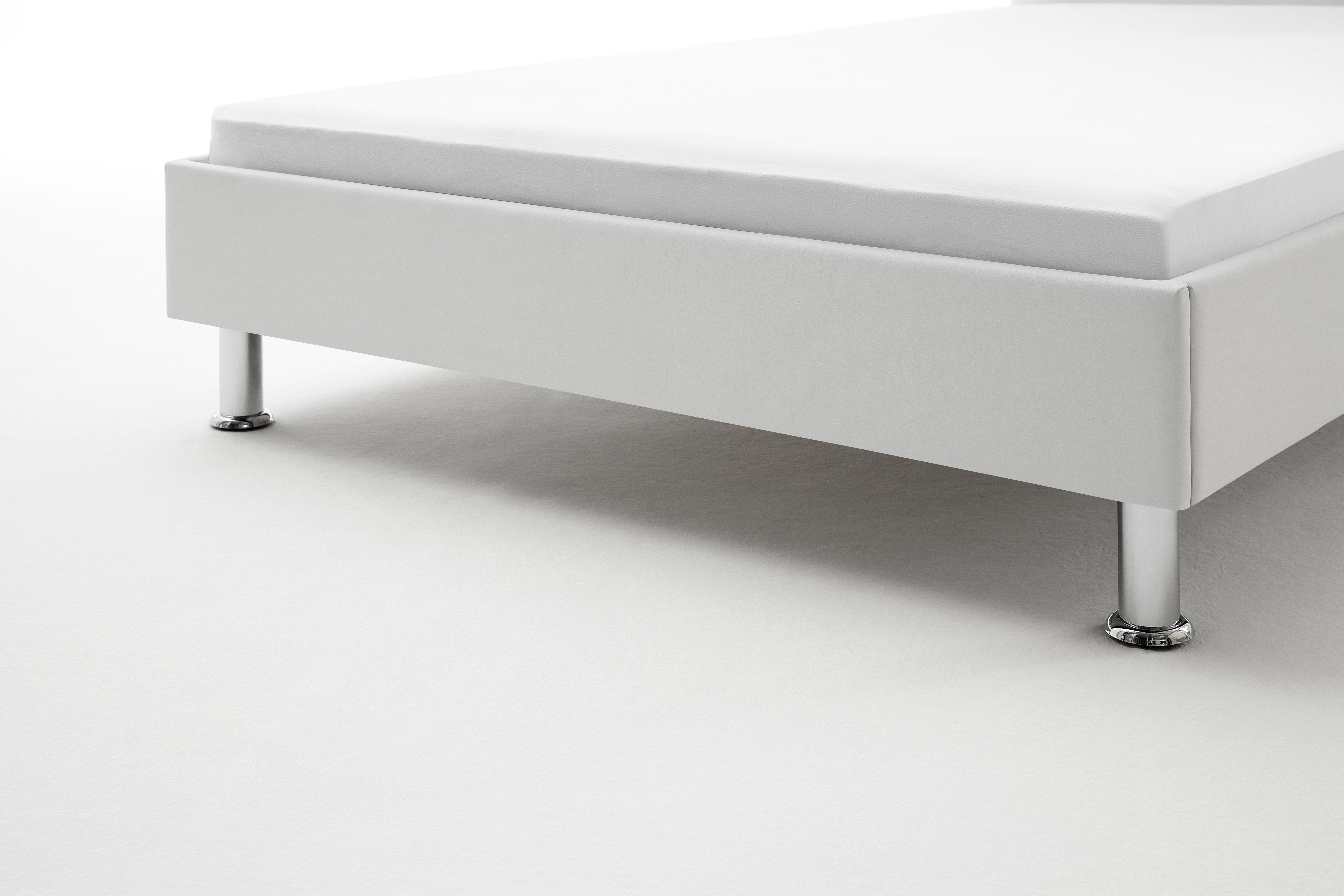 Polsterbett mit Led 140x200 cm Miami Lederlook Weiß - Chromfarben/Weiß, MODERN, Textil (140/200cm) - Livetastic