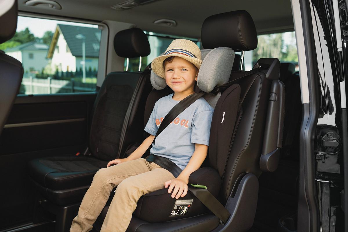 Kinderautositz Musca - Hellgrau/Schwarz, Basics, Kunststoff/Textil (44/55/43cm) - Osann