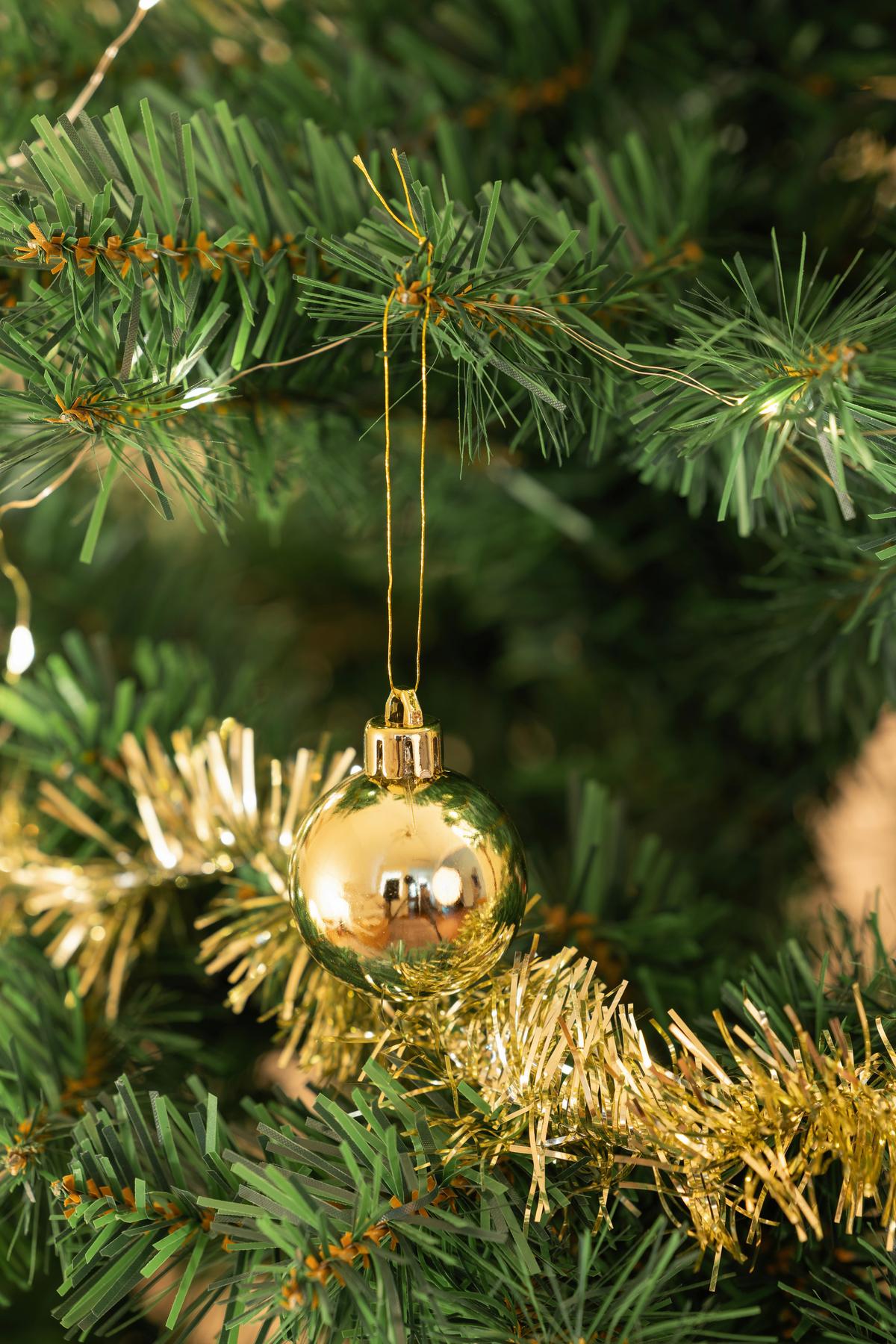 Christbaumkugel-Set Anita - Goldfarben, KONVENTIONELL, Kunststoff - Luca Bessoni