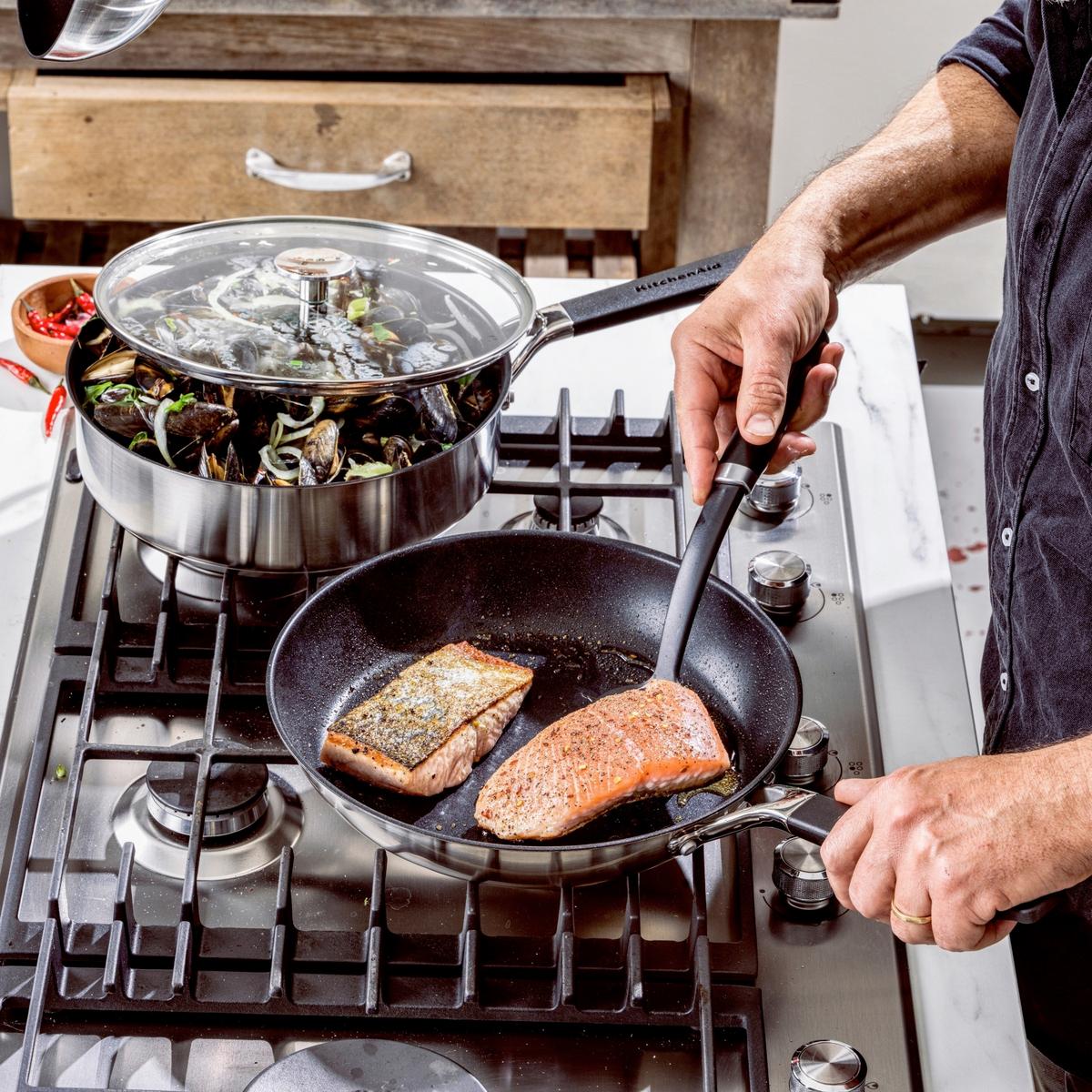 Bratpfanne Classic Stainless Silberfarben D: 28 Cm - Silberfarben, Basics, Kunststoff/Metall (28cm) - Kitchenaid