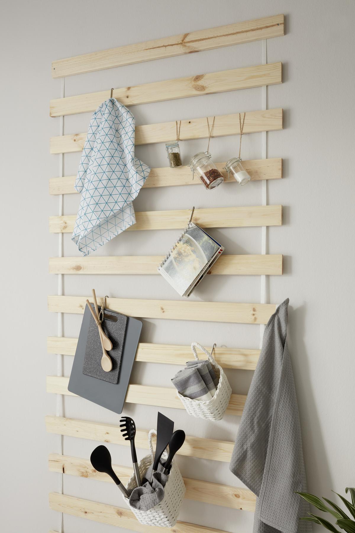 ROLOVATEĽNÝ ROŠT LIVING -SUPER- - farba borovice, drevo (90/200cm) - Carryhome