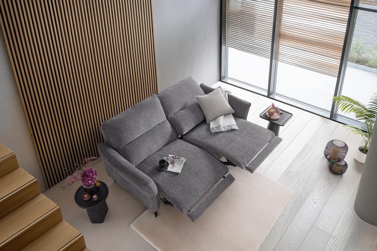 Dvoumístná pohovka CAPE TOWN, šedá, eletrická relax.funkce - černá/tmavě šedá, Moderní, kov/dřevo (200/98/93cm) - Mömax