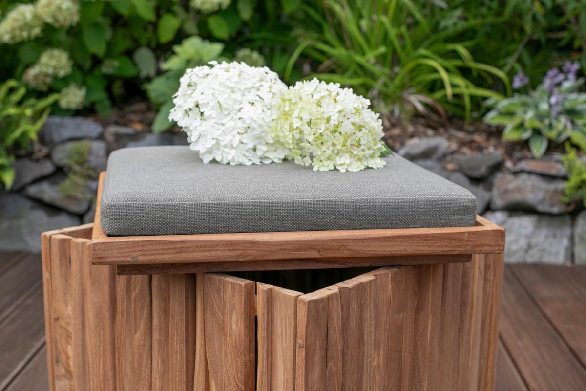 Gartenhocker Woodie Teakholz Braun/Taupe mit Stauraum - Taupe/Braun, Basics, Holz/Textil (45/45/45cm) - Gardenson