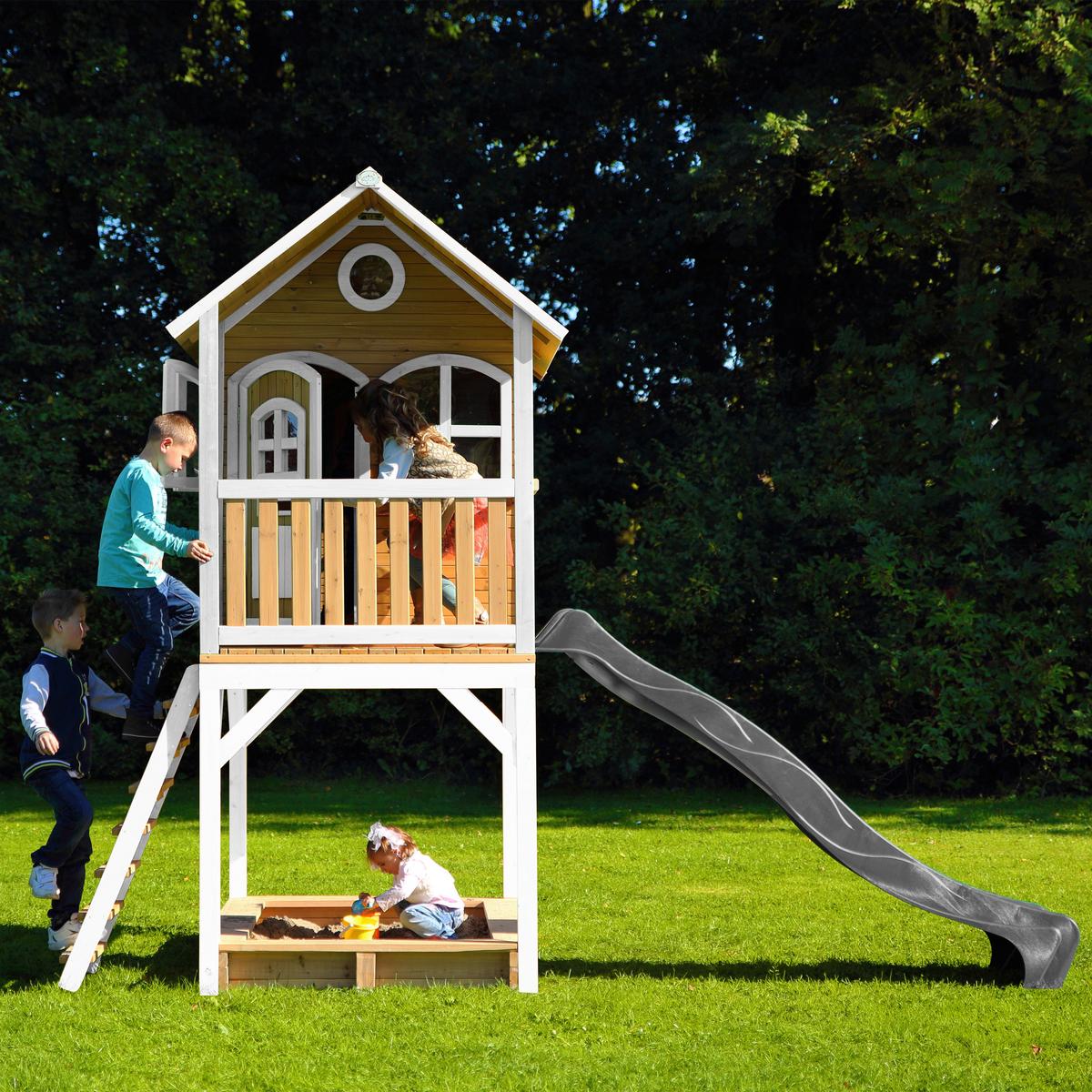 Spielhaus Sarah Braun/grau/weiß B: 370 Cm - Braun/Weiß, KONVENTIONELL, Holz/Kunststoff (370/291/191cm) - Ambia Garden
