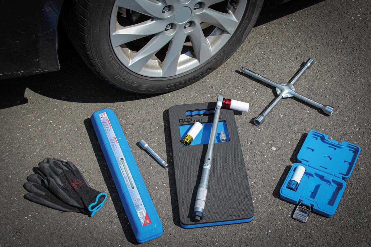 Radwechsel-Service-Satz 9680 - Blau/Silberfarben, Basics (67/43/35cm)