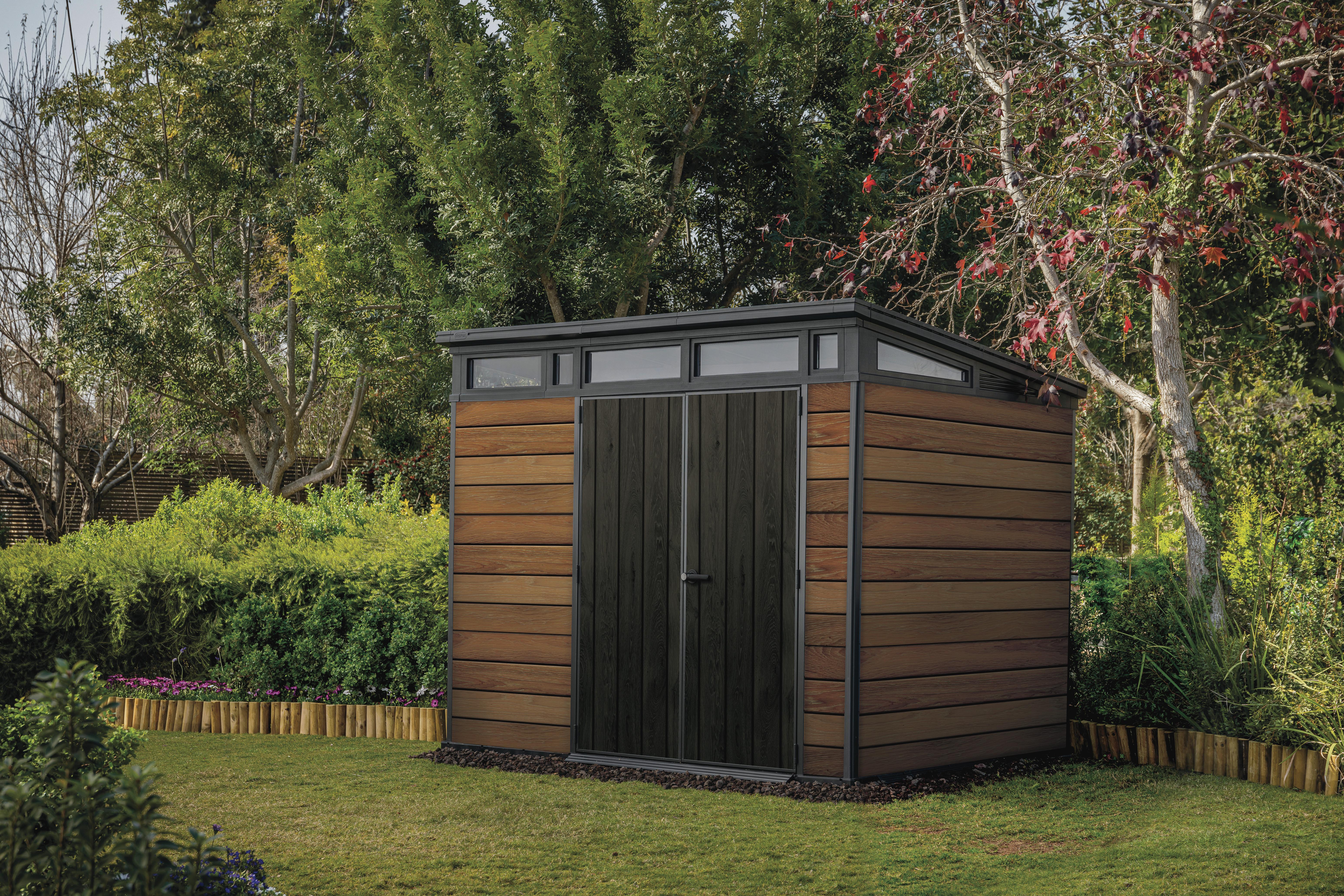 ZÁHRADNÝ DOMČEK PENT 9X7 - farba vlašského orecha, plast (279/226/218cm) - Ambia Garden