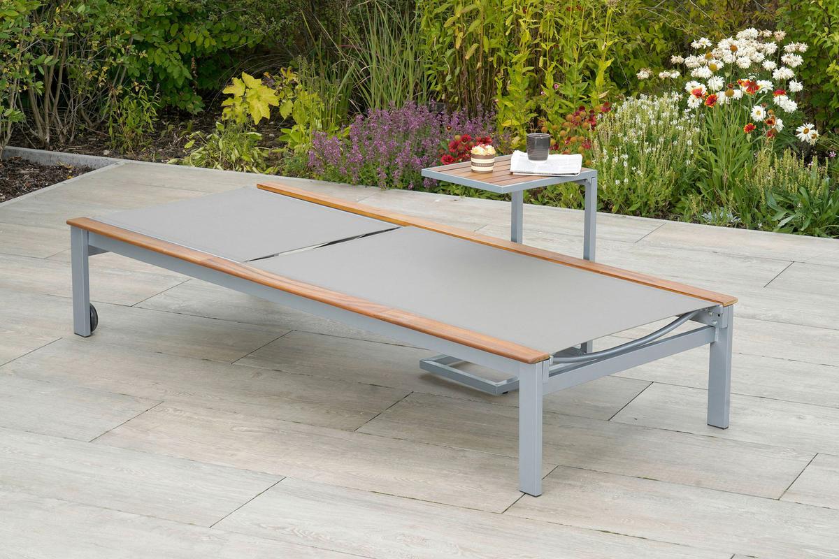 Sonnenliege Naxos Akazienholz/Metall mit Rollen - Beige/Silberfarben, MODERN, Holz/Metall (198/103/84cm) - Gardenson