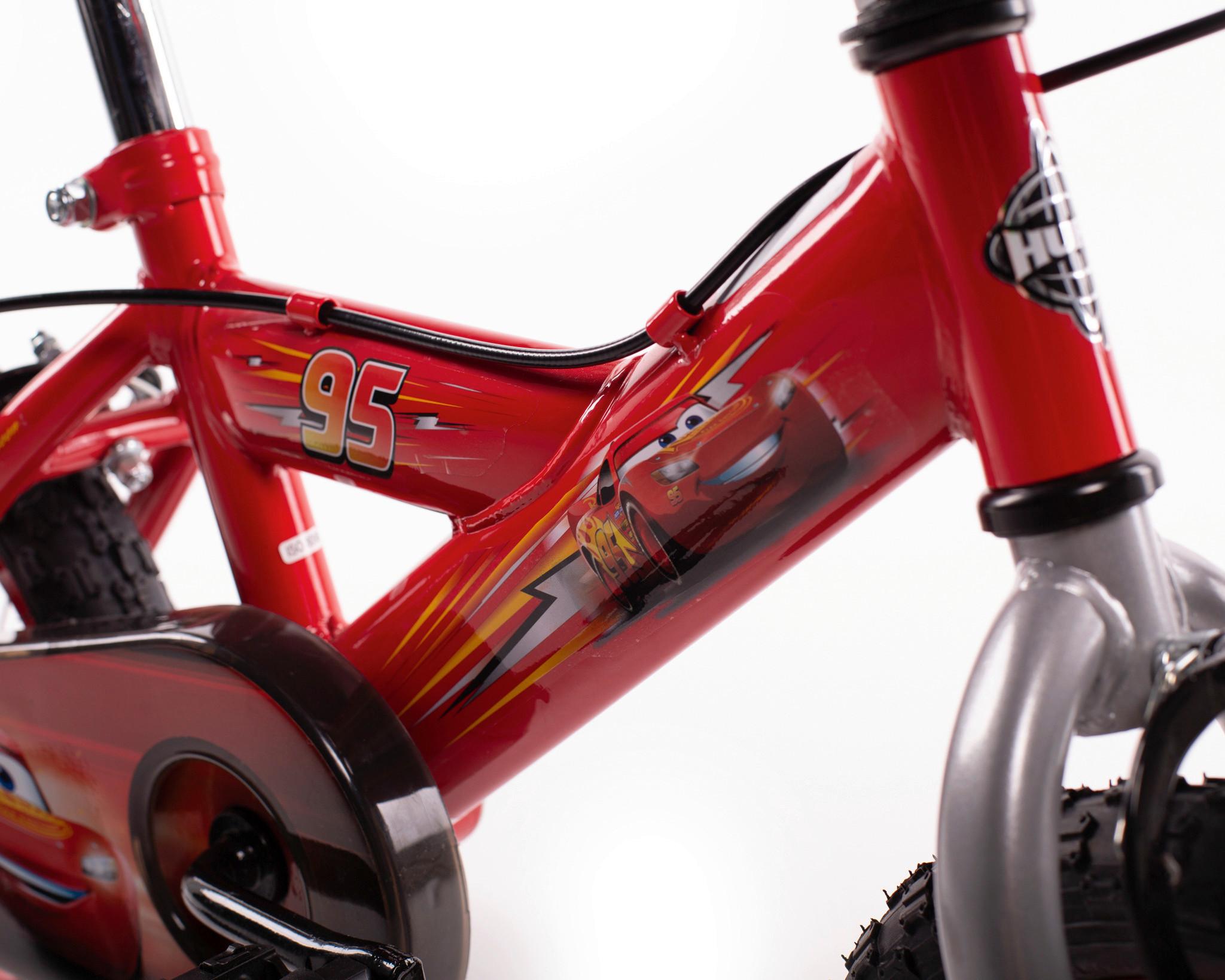 Kinderfahrrad mit Stützrädern
