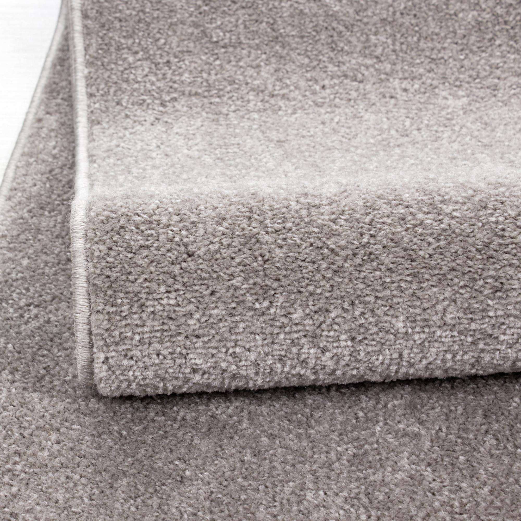 Einfarbiger Läufer in Beige