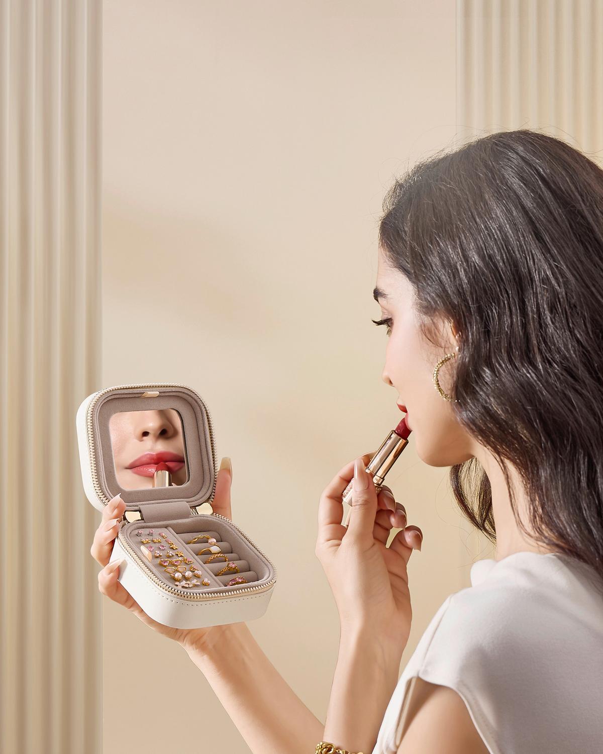 Schmuchkkäsrchen Weiß/goldfarben B: 10,5 Cm - Goldfarben/Weiß, LIFESTYLE, Glas/Leder (10,5/6/10,5cm)