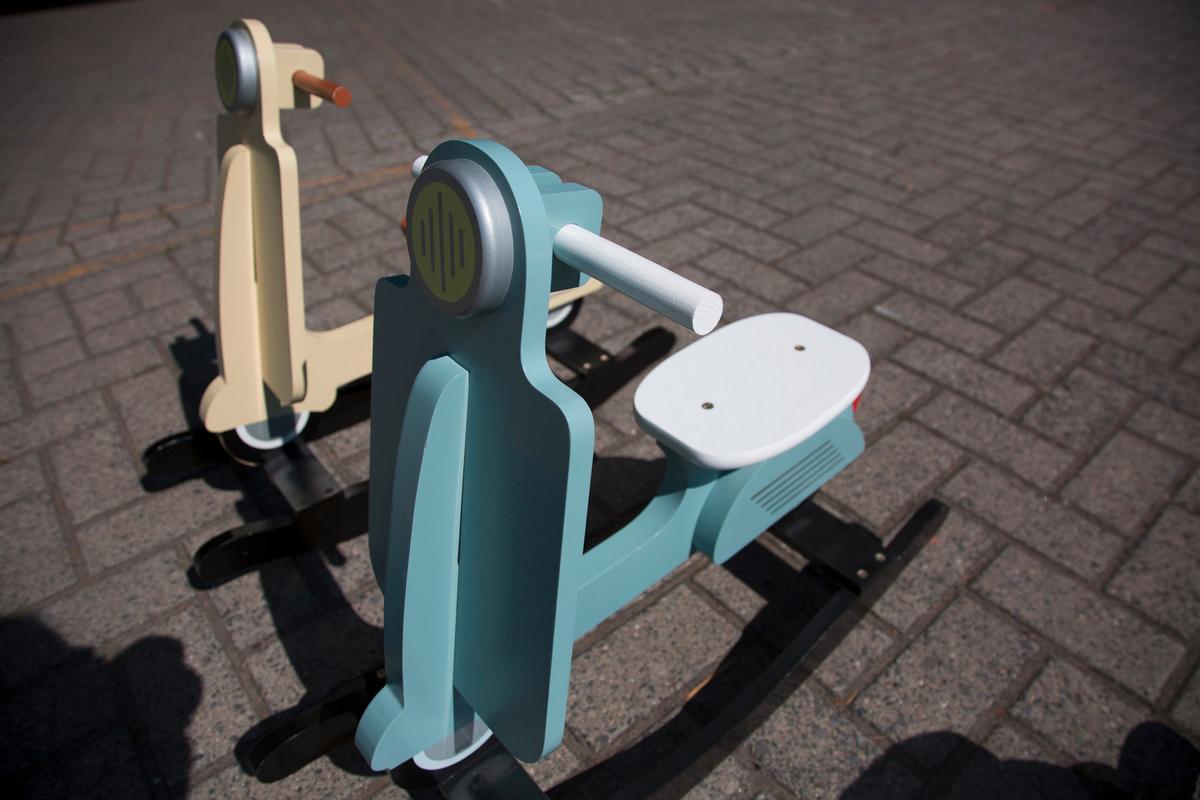 Schaukeltier Roller Creme, L: 70 cm - Creme, Basics, Holzwerkstoff (70/25/57cm) - Childhome