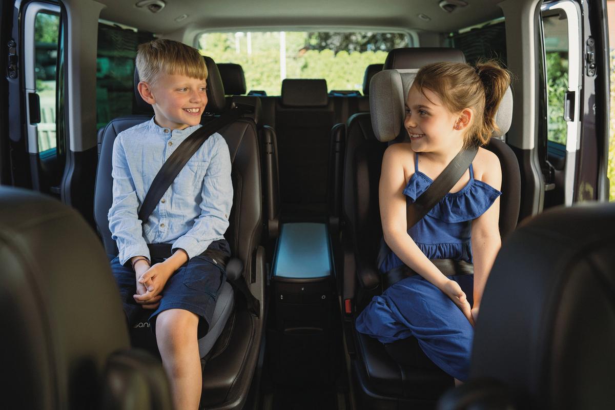 Kinderautositz Musca Isofix - Hellgrau/Schwarz, Basics, Kunststoff/Textil (44/55/43cm) - Osann