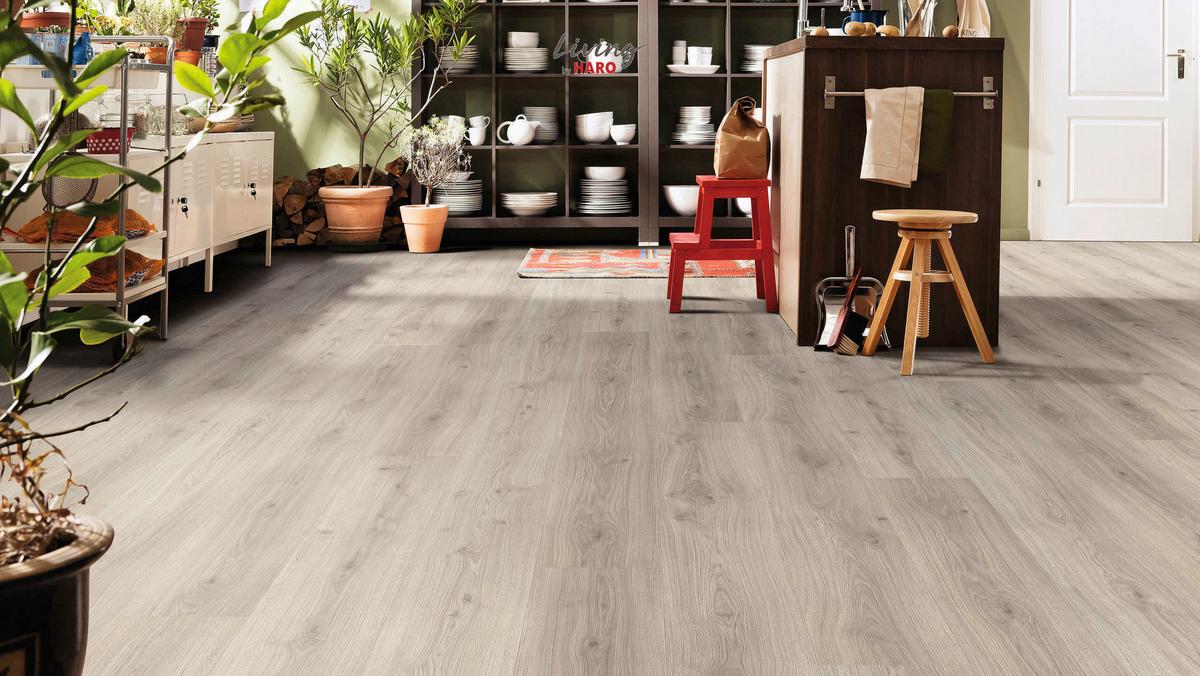 Laminatboden Eiche Lava Grau Auth Soft Landhausdiele Stärke 8mm - Beige/Graubraun, Natur, Holzwerkstoff (220/24,3/0,8cm) - Living by HARO