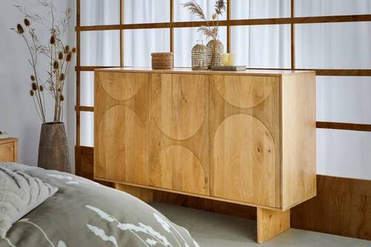 Široká komoda Curve, mangové dřevo, š: 150cm - barvy dubu, Moderní, dřevo (150/100/45cm) - Zandiara