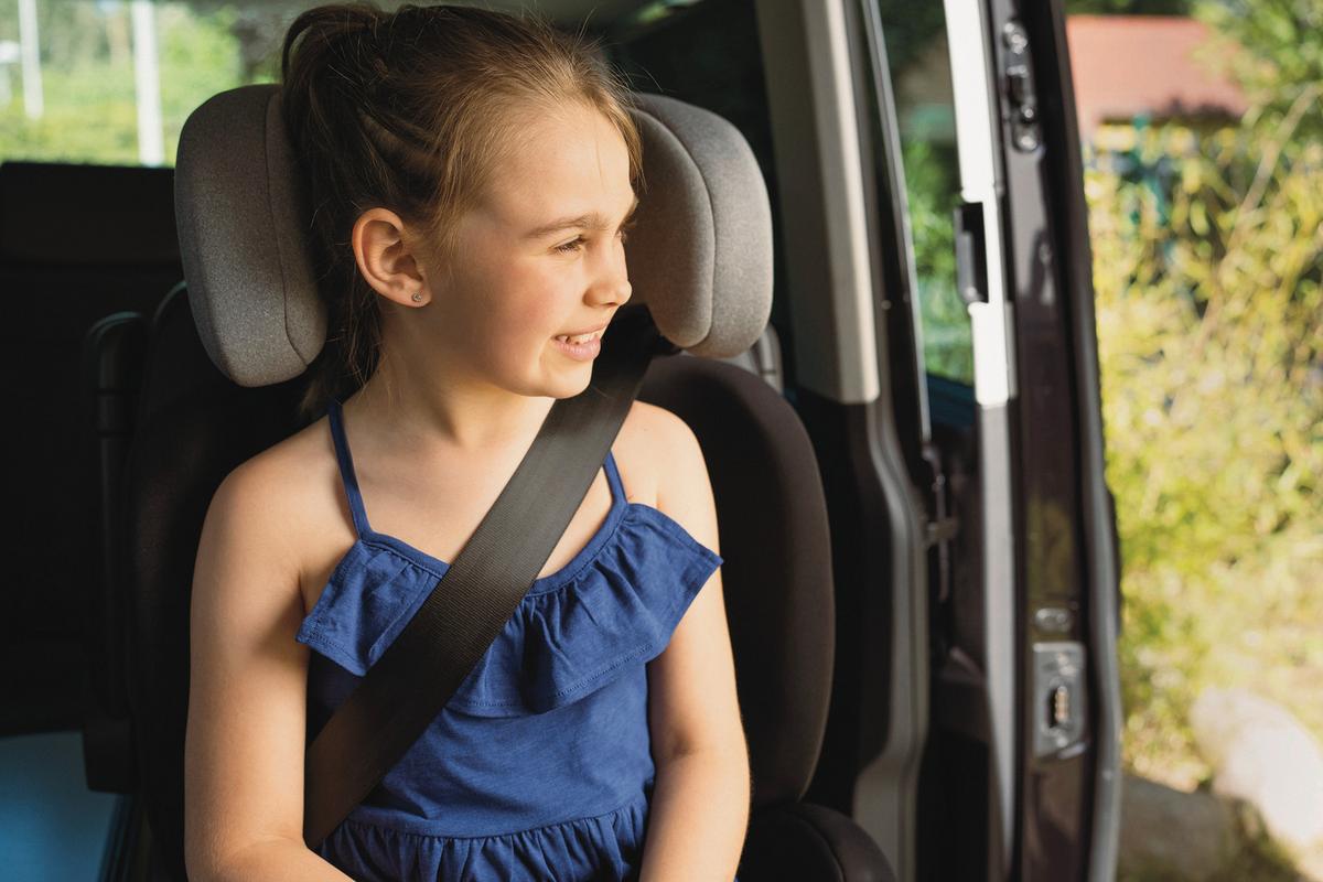 Kinderautositz Musca Isofix - Hellgrau/Schwarz, Basics, Kunststoff/Textil (44/55/43cm) - Osann