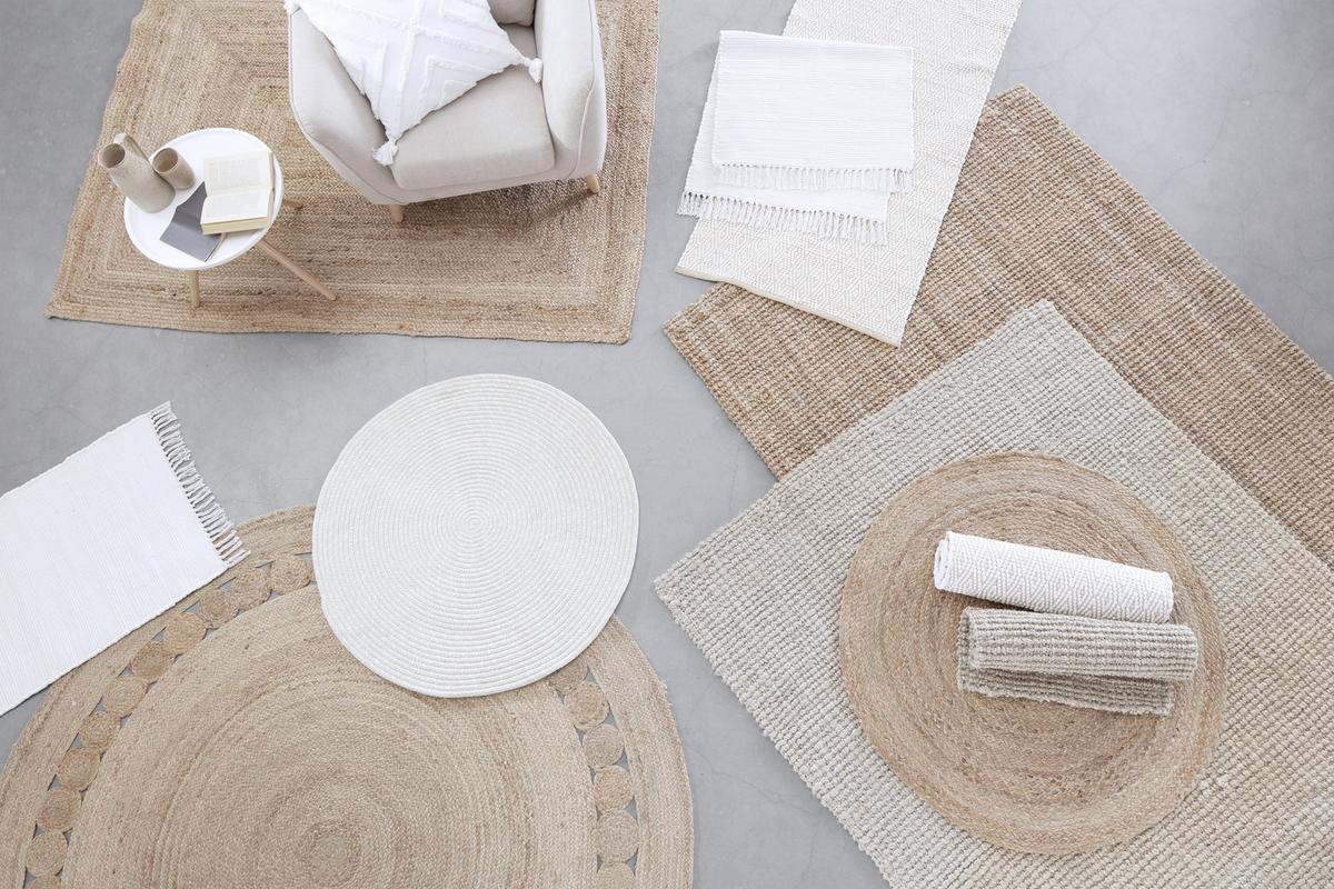 Dekoračný vankúš Nouria, 50/50cm - biela, Lifestyle, textil (50/50cm) - Premium Living
