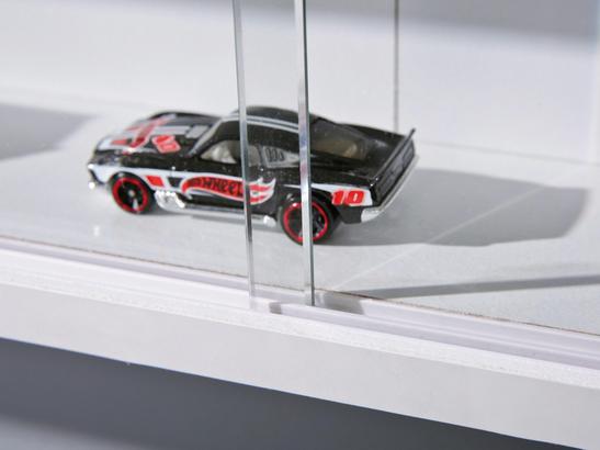 Vitrine COMPILATI in Weiß Hängevitrine mit Sicherheitsglas