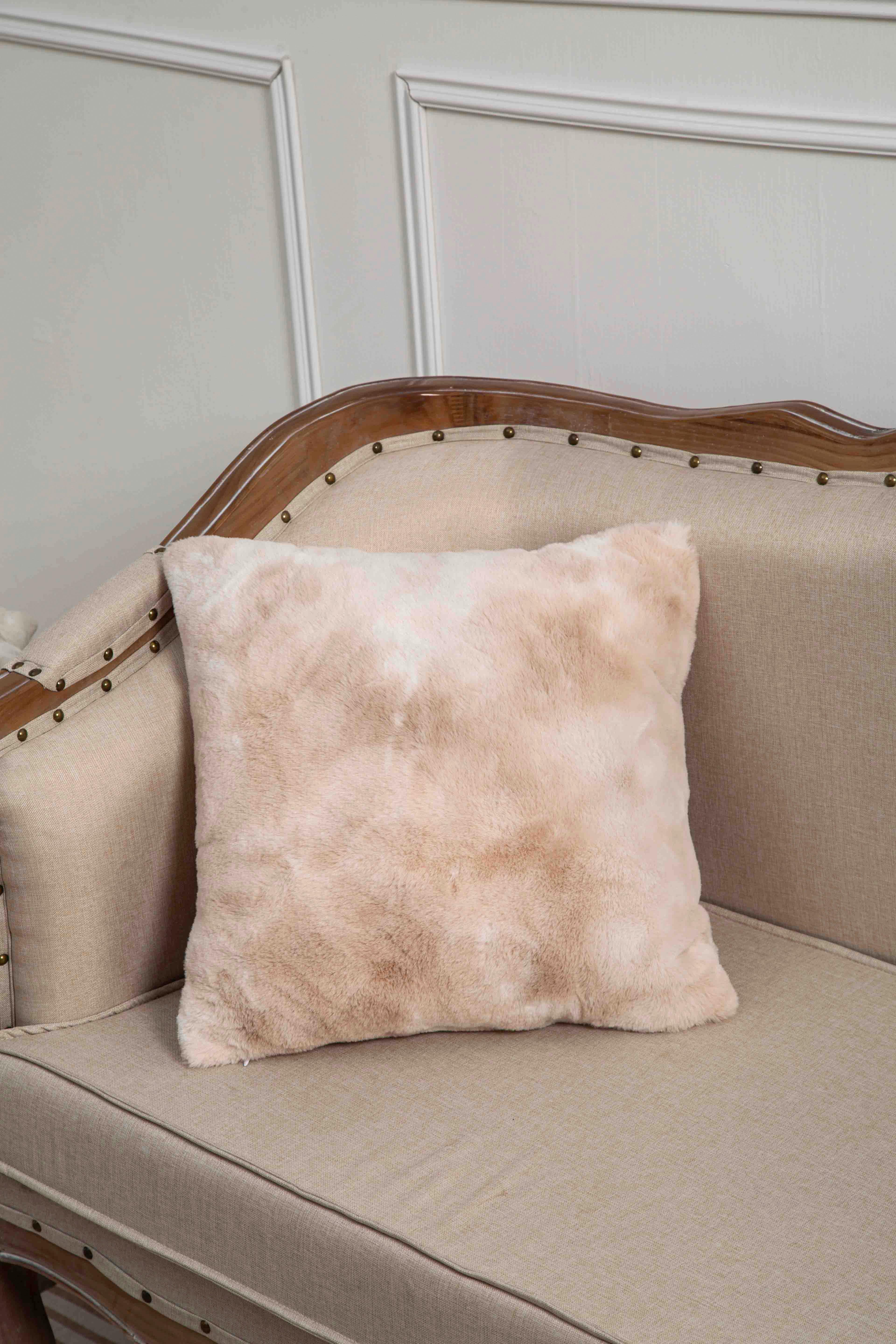 Fellkissen Dina - Sandfarben, MODERN, Textil (45/45cm) - Luca Bessoni