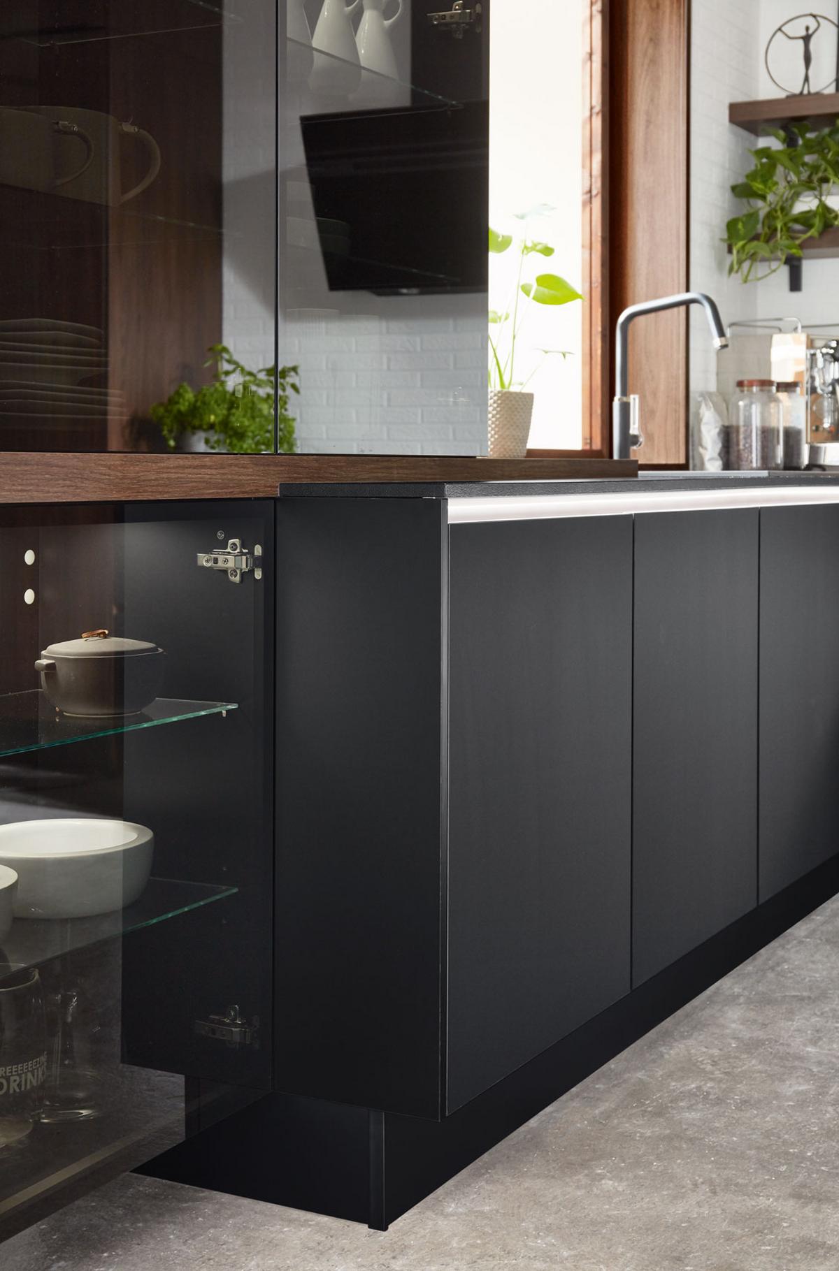 Einbauküche Riga Frei Planbar Modern, Grifflos - Eichefarben/Schwarz, MODERN, Holzwerkstoff - Vertico