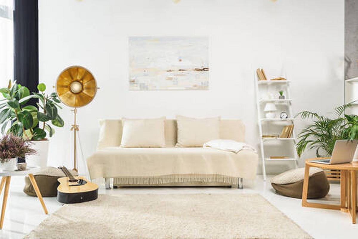 Állólámpa Qhyd6-Wht - bézs/aranyszínű, Trend, műanyag/textil (57/157/53cm) - Kayoom