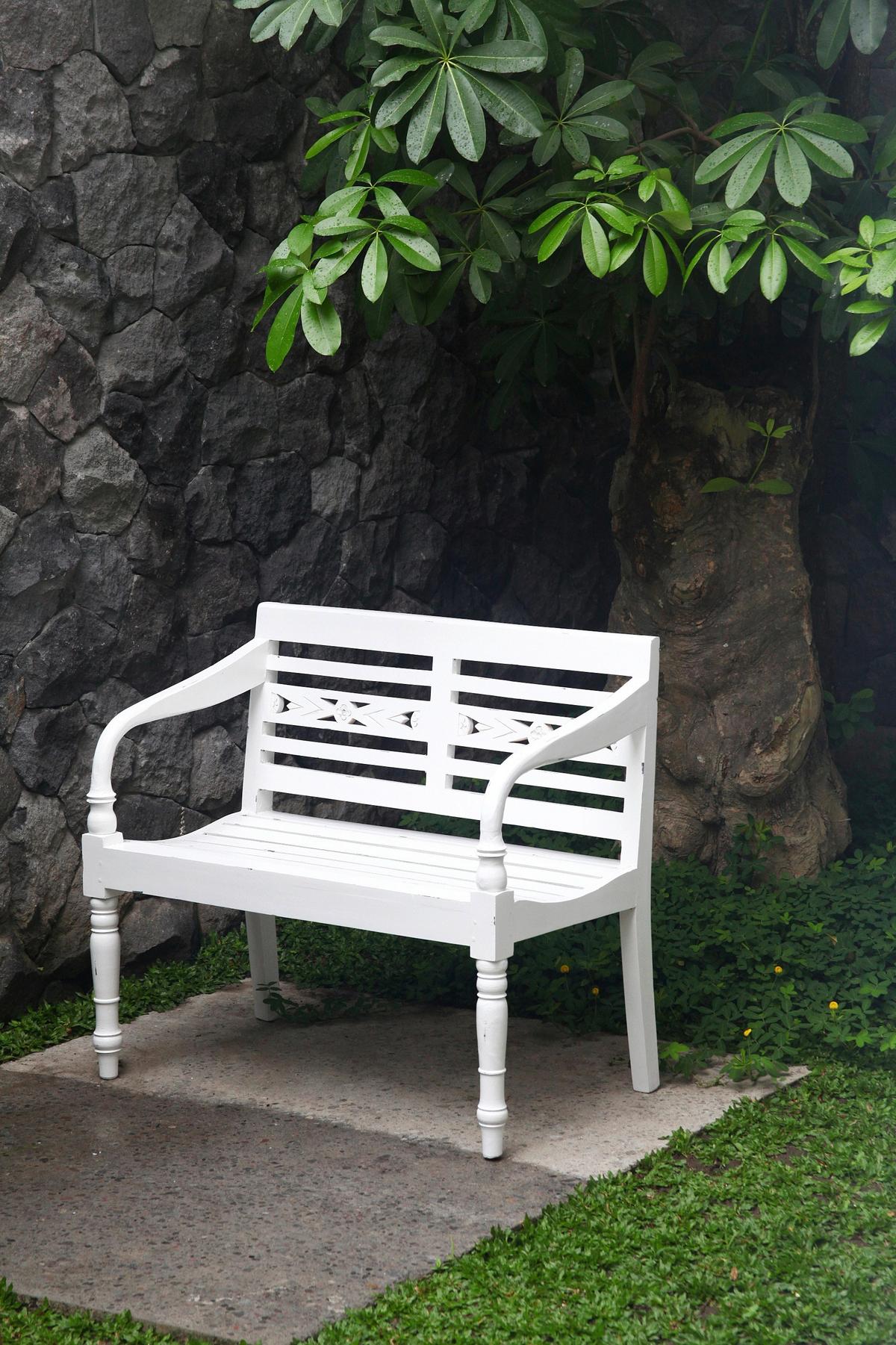 Gartenbank Echtholz Mahagoni Weiß 2-Sitzer Moyo - Basics, Holz (100/90/52cm) - Gardenson