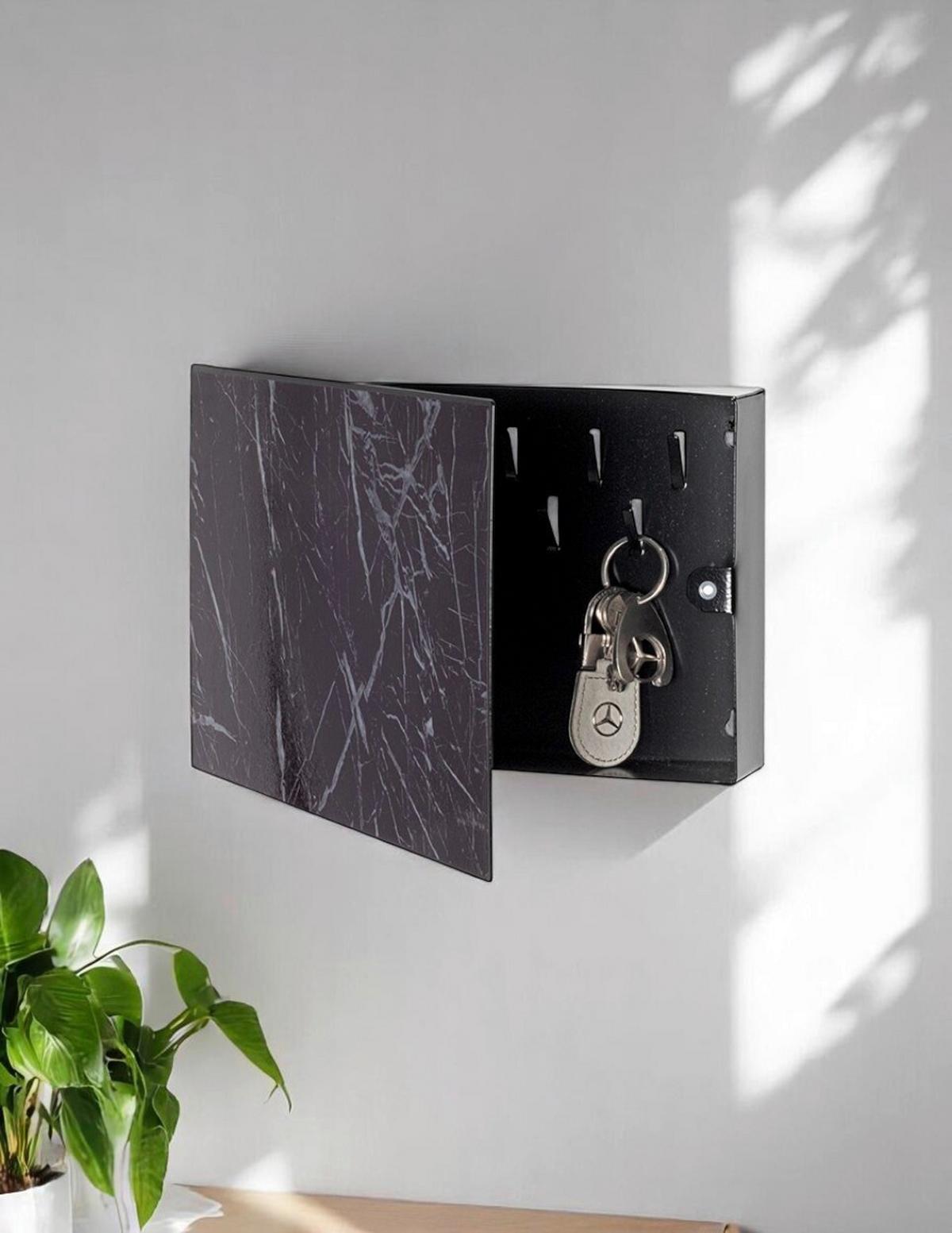 SCHLÜSSELKASTEN Merry Schwarz B: 28 cm - Schwarz, Trend, Metall (28/19/4cm)