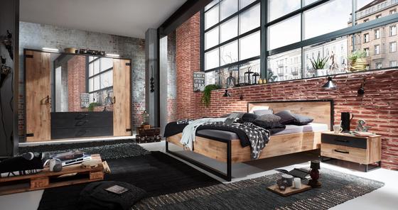 Schlafzimmereinrichtung in Holzdekor und Graphit Schlafzimmereinrichtung in Holzdekor und Graphit