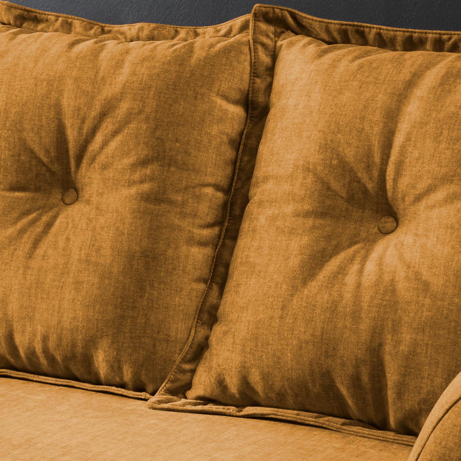 Gelbes 3-Sitzer-Sofa mit Kissen