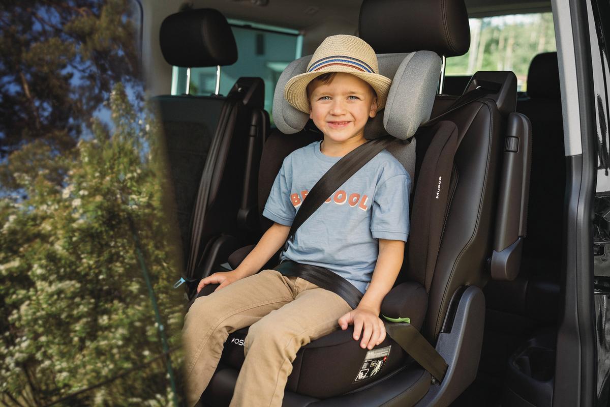 Kinderautositz Musca - Hellgrau/Schwarz, Basics, Kunststoff/Textil (44/55/43cm) - Osann