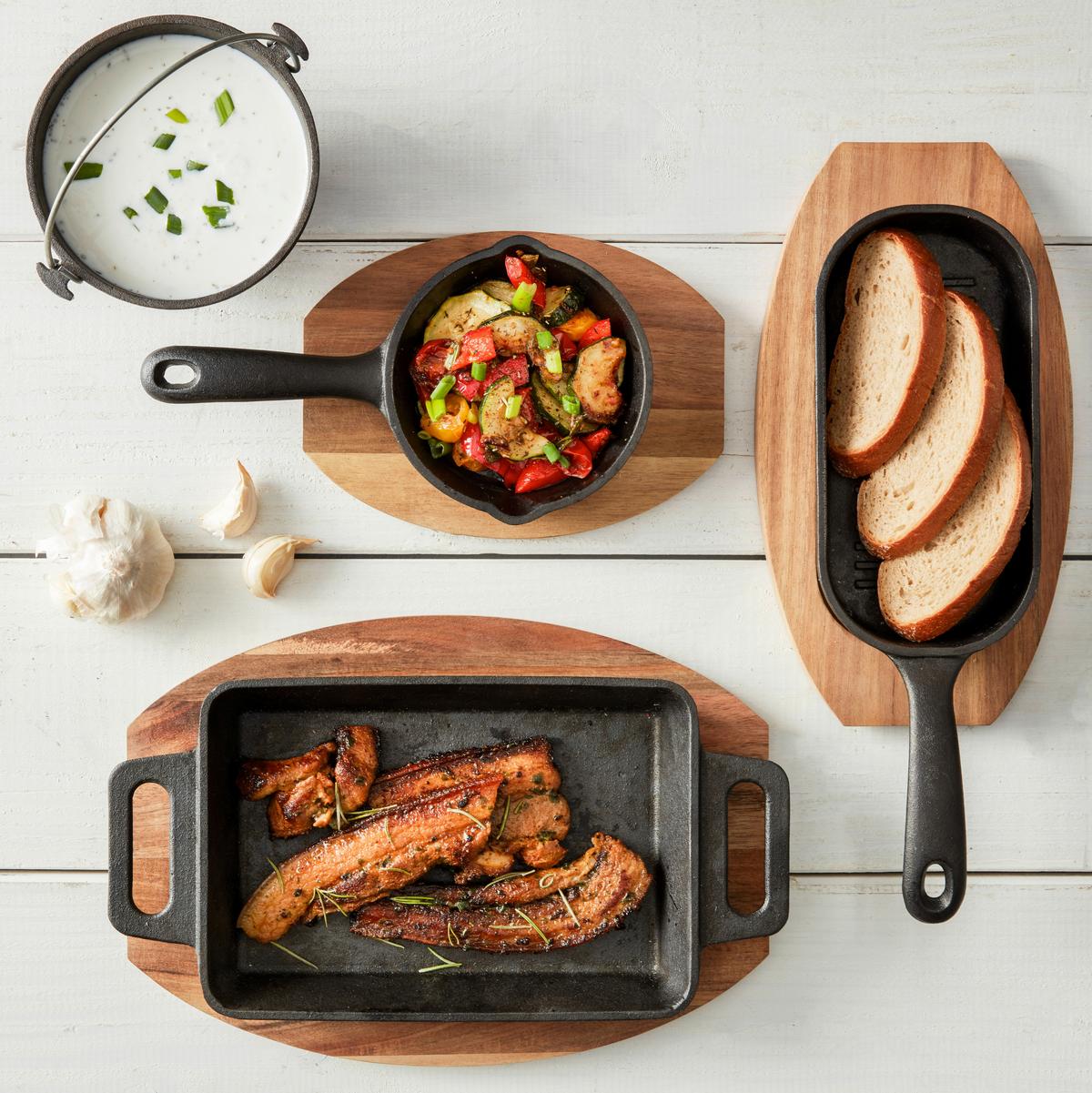 Pánev servírovací Gourmet - černá/přírodní barvy, Konvenční, kov/dřevo (22,5/14/4,5cm) - Mömax