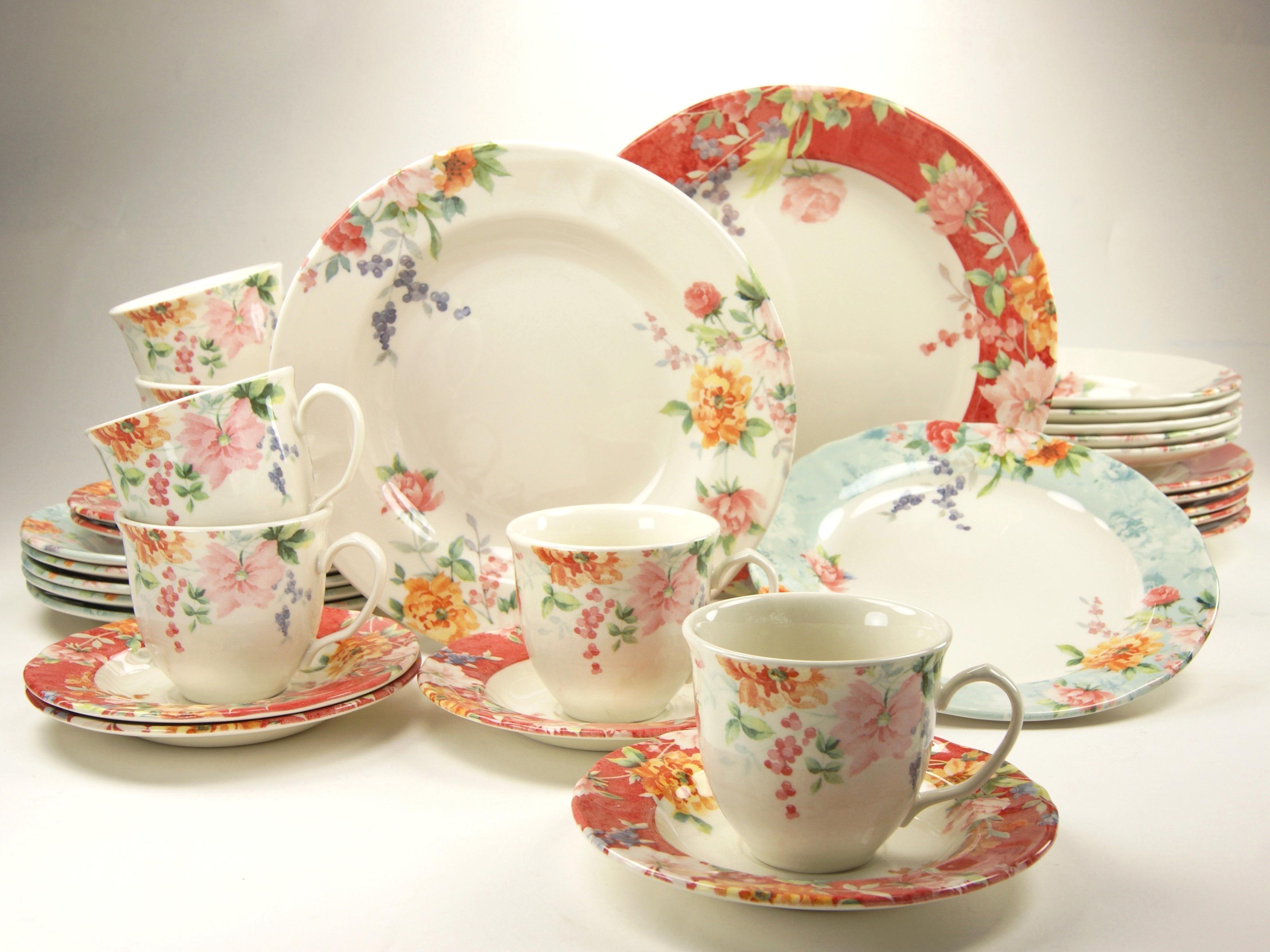30-teiliges Kombiservice mit nostalgischem floralem Dekor