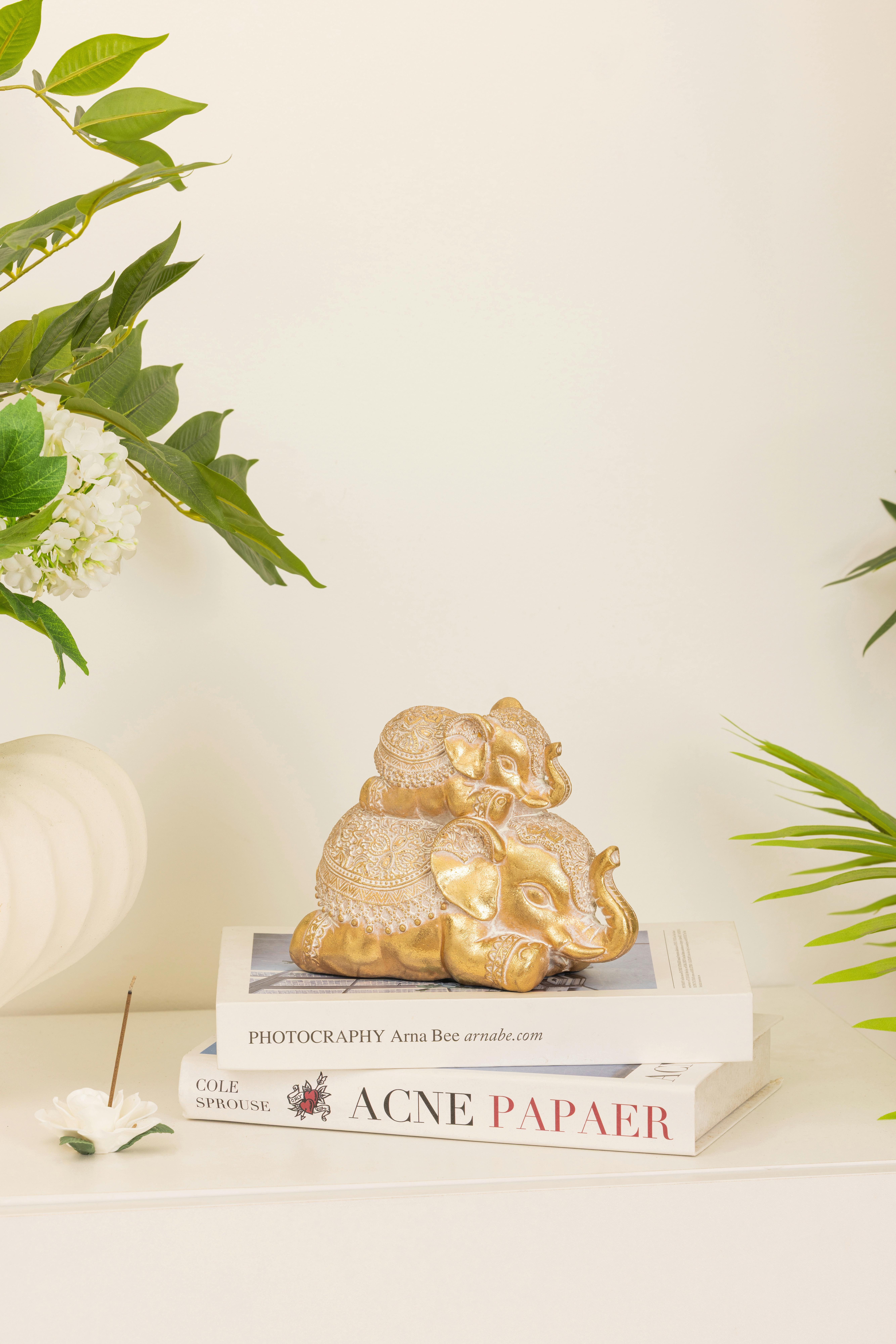 Dekoelefant Luise - Goldfarben, KONVENTIONELL, Kunststoff (16/10/14cm) - Luca Bessoni