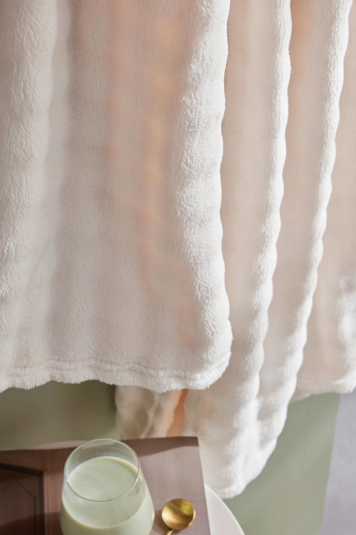 MĚKKÁ DEKA BIEN AU CHAUD - bílá, Moderní, textil (130/180cm)