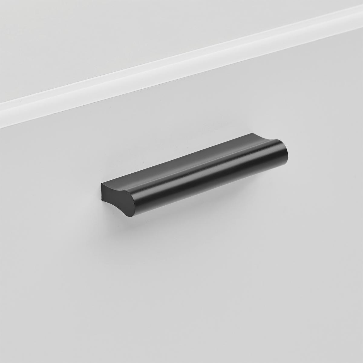 KOMODA POD TELEVIZI LUGO - černá, Moderní, kompozitní dřevo/plast (135/43,2/36cm) - Mömax