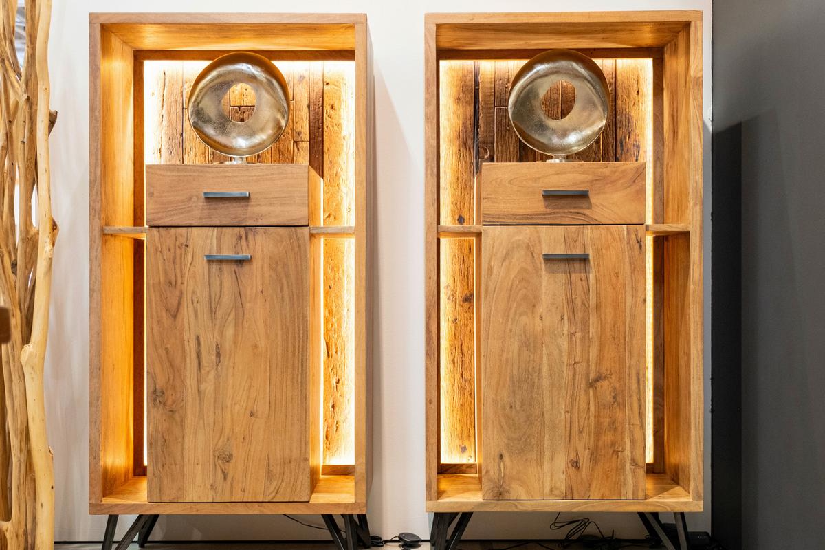 Highboard Indira Akazie Massiv, B: 72 cm - Schwarz/Akaziefarben, ROMANTIK / LANDHAUS, Holz/Metall (72/150/40cm)