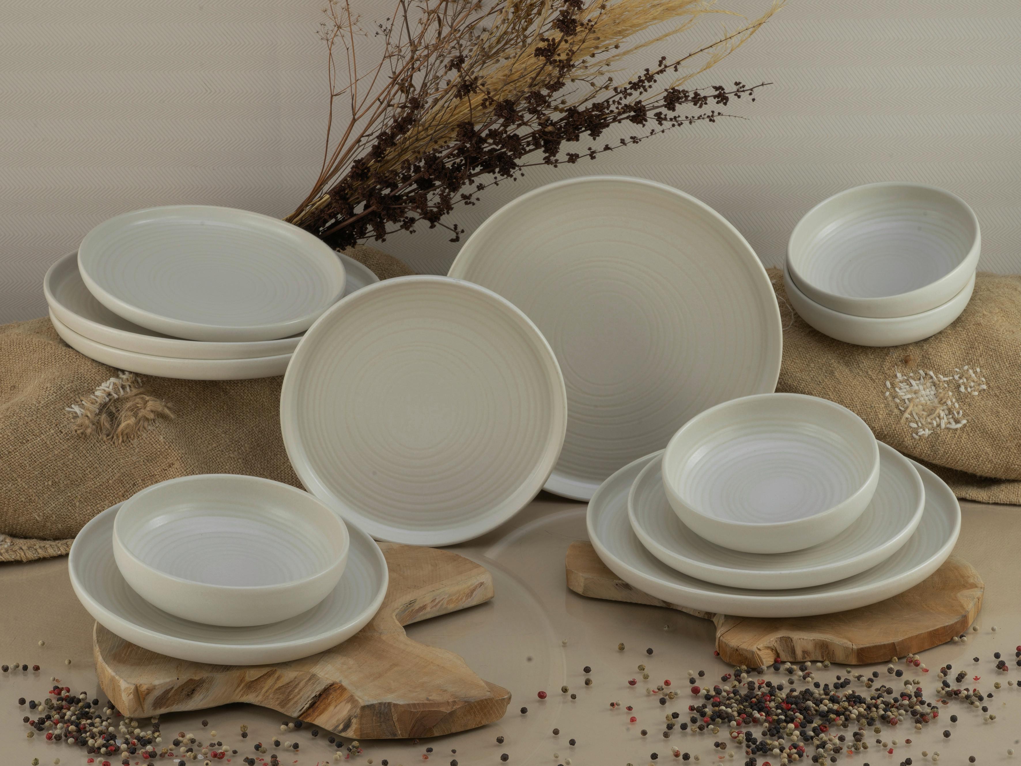 CreaTable, 19569, Serie Europa Gustoso, 4-teiliges Geschirrset für 4 Personen, Pastateller Set aus Porzellan, spülmaschinen- und mikrowellengeeignet, Made in Europe