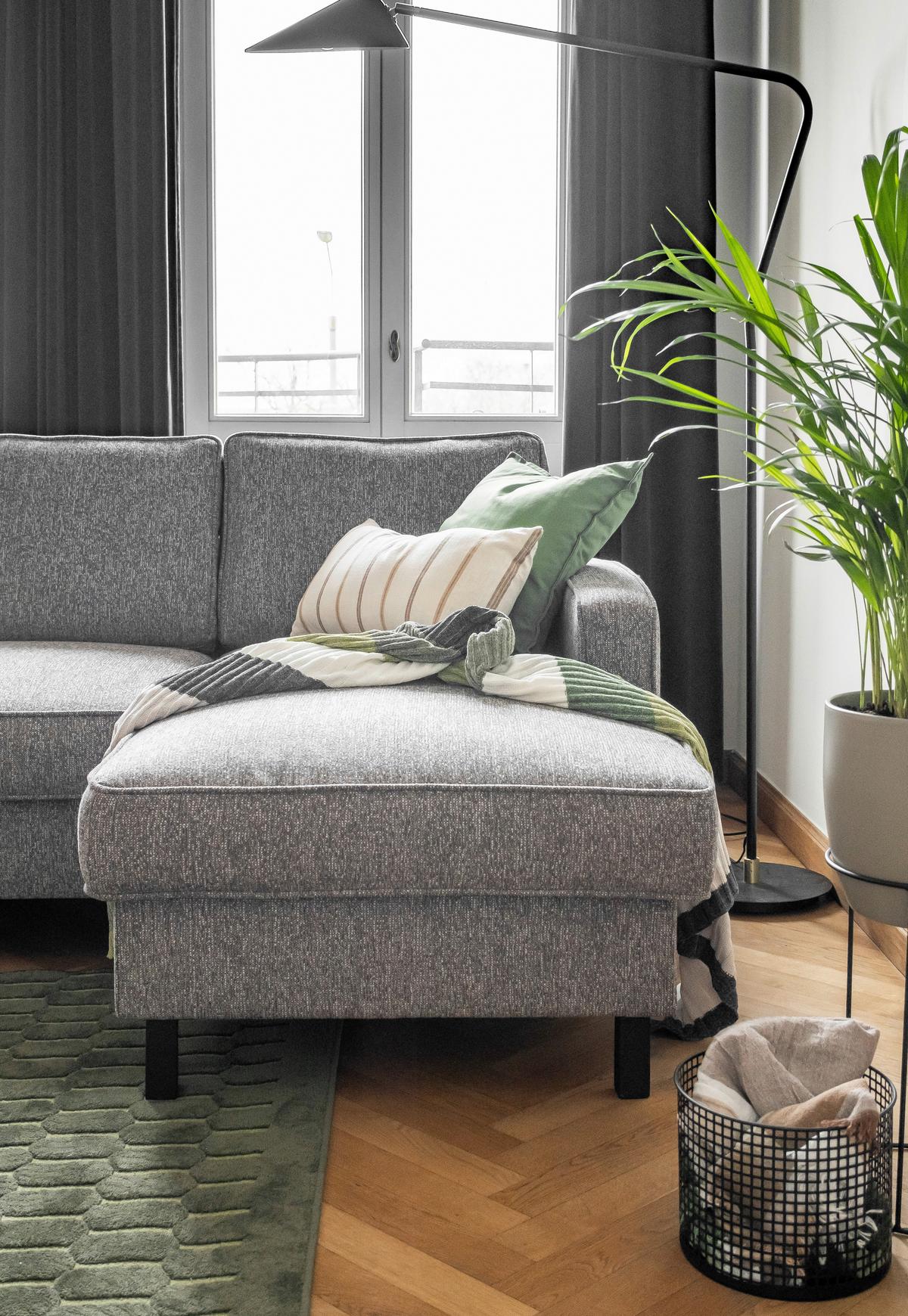 Sedačka MELANIE S, pravá, šedá, úl.prostor a lůžko - šedá/černá, dřevo/textil (228/148cm) - MID.YOU