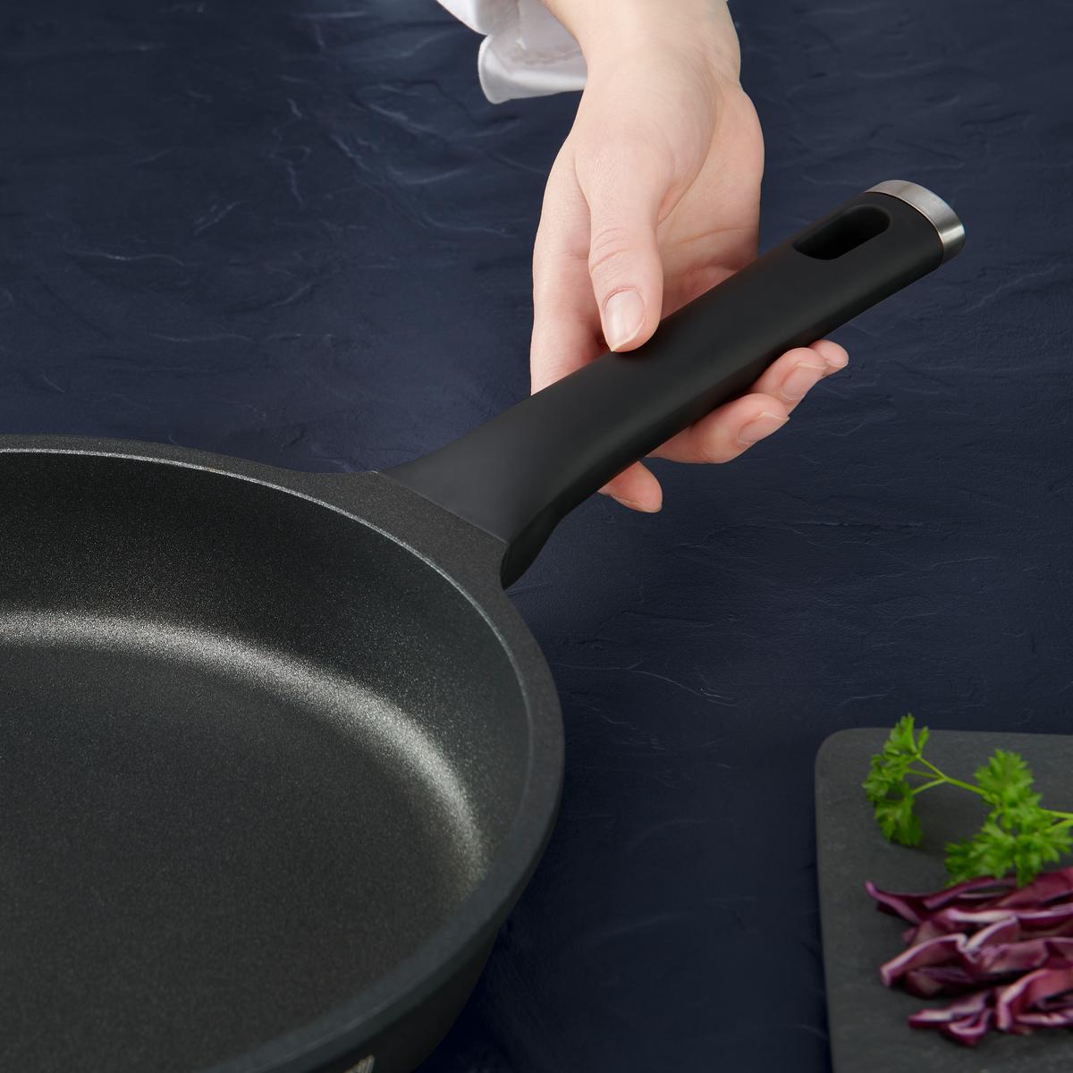 Panvica Black Line, Ø: 28cm - čierna, Konventionell, kov/plast (28/5,5cm) - Gourmesto
