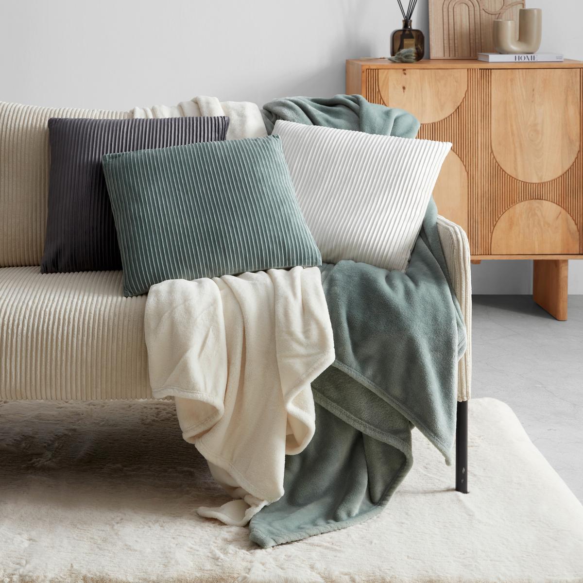 Dekoračný vankúš Melania, 45/45cm, béžová - béžová, Romantik / Landhaus, textil (45/45cm) - Modern Living