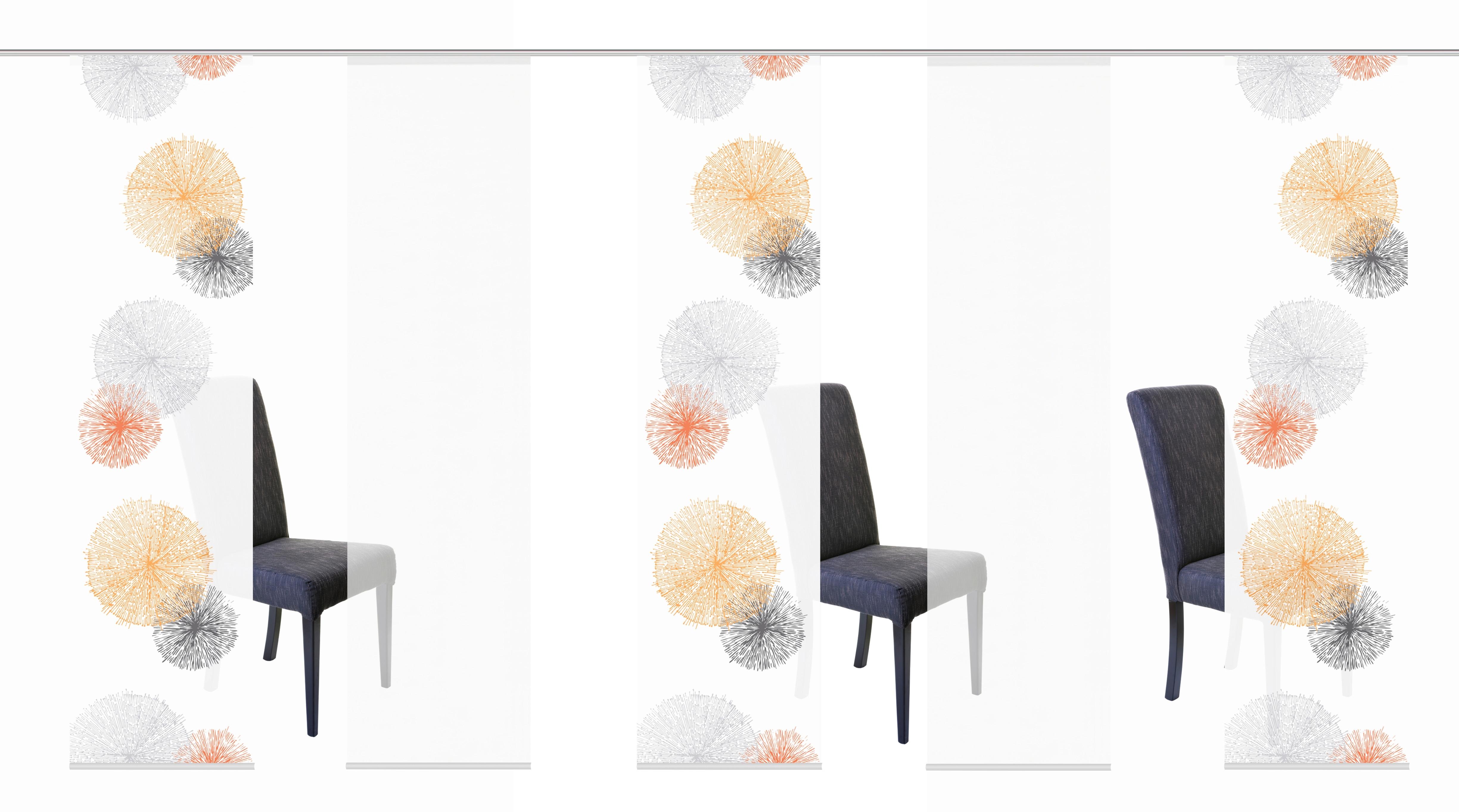 Flächenvorhang mit vier Schiebevorhängen