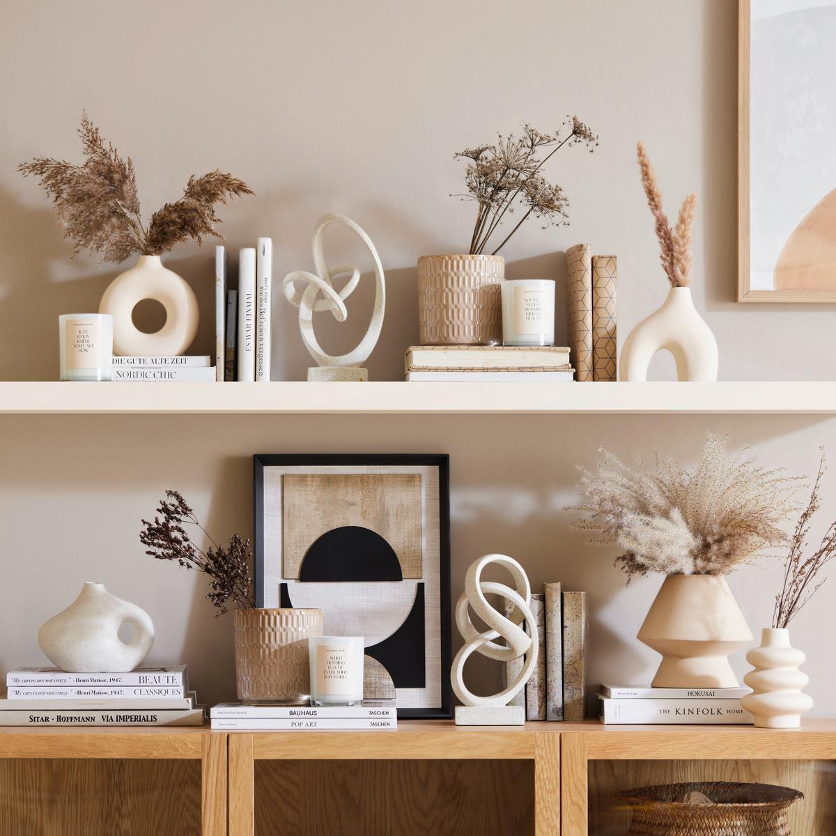 Socha Kelly, V:  25cm - béžová, Lifestyle, plast (13,5/25/13,5cm) - Mömax