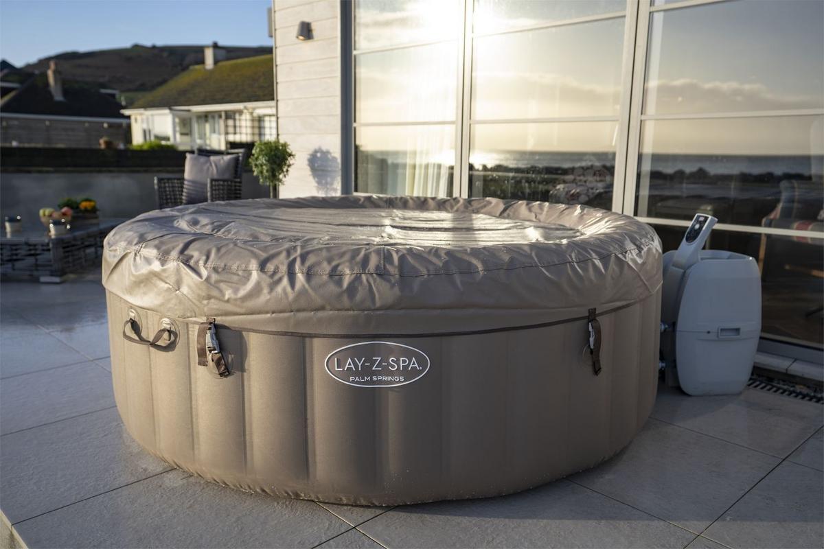 Whirlpool Aufblasbar Palm Springs Ø196 X H 71 cm - Hellbraun/Weiß, KONVENTIONELL, Kunststoff (196/71cm) - Bestway