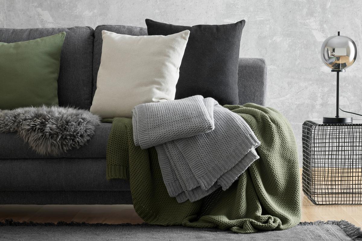 DEKORAČNÍ POLŠTÁŘ Chris, 50/50cm, zelená - tmavě zelená, Moderní, textil (50/50cm) - Premium Living