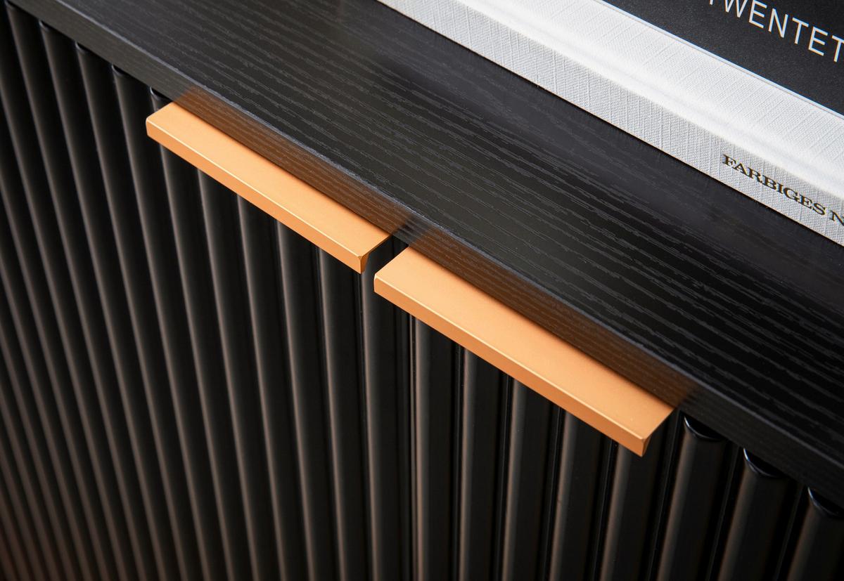 ŠIROKÁ KOMODA BLACK - měděné barvy/černá, Design, kov/kompozitní dřevo (150/81/39cm) - MID.YOU