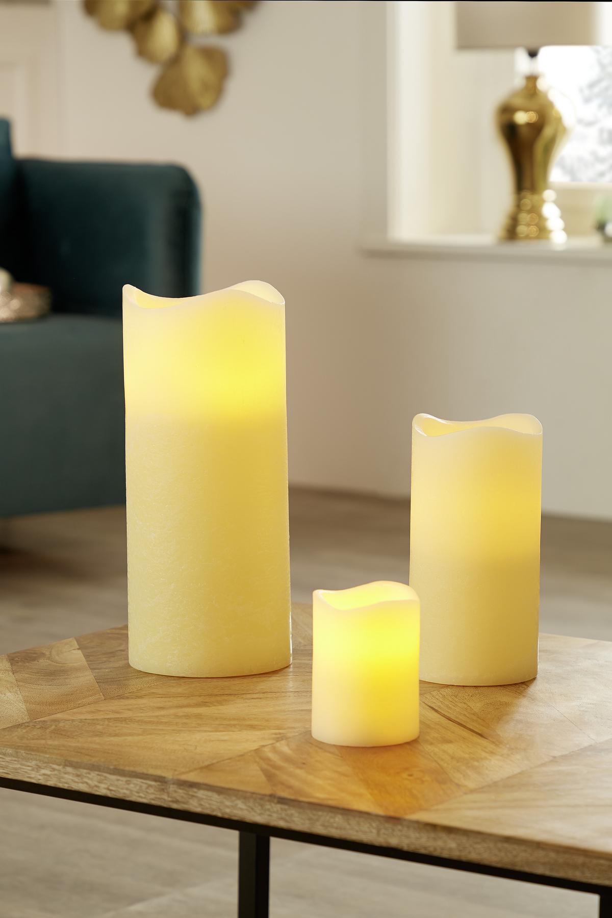 LED-Kerze Melina Naturfarben mit Timer, DxH: 10x20 cm - Naturfarben, ROMANTIK / LANDHAUS, Paraffin (10/20cm) - James Wood